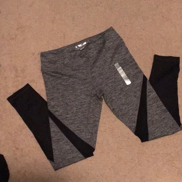 🥳Forever21 leggings 🦋💕🥳 - Picture 2 of 8